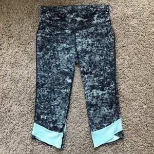 Under Armour cropped workout leggings